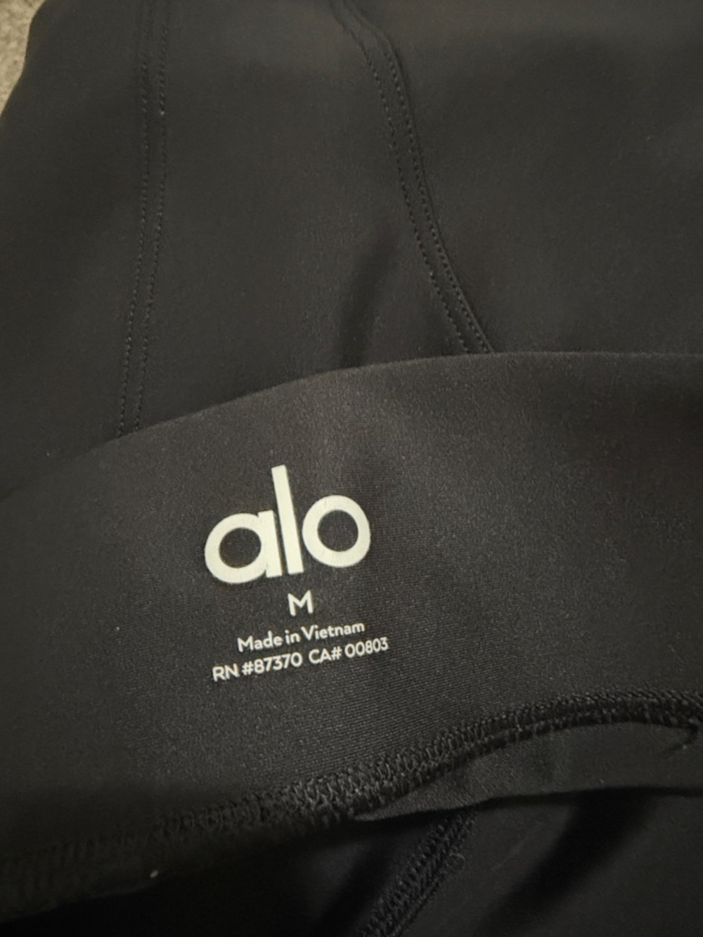 Alo Black High-Waist Leggings. Excellent Condition! - Picture 9 of 9
